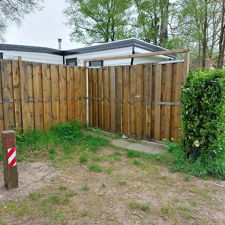 Comfortabel En Gezellig Familie Chalet Tot 6 Personen Op De Veluwe Bungalowpark De Kern Putten Εξωτερικό φωτογραφία
