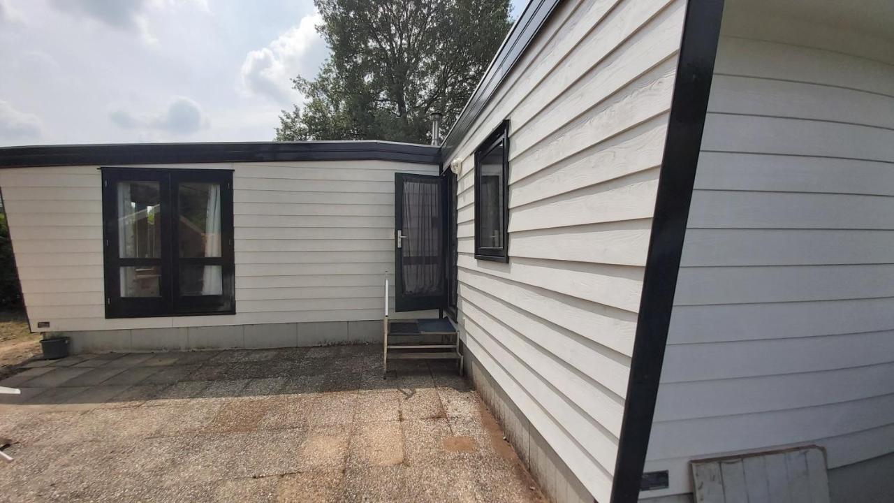 Comfortabel En Gezellig Familie Chalet Tot 6 Personen Op De Veluwe Bungalowpark De Kern Putten Εξωτερικό φωτογραφία
