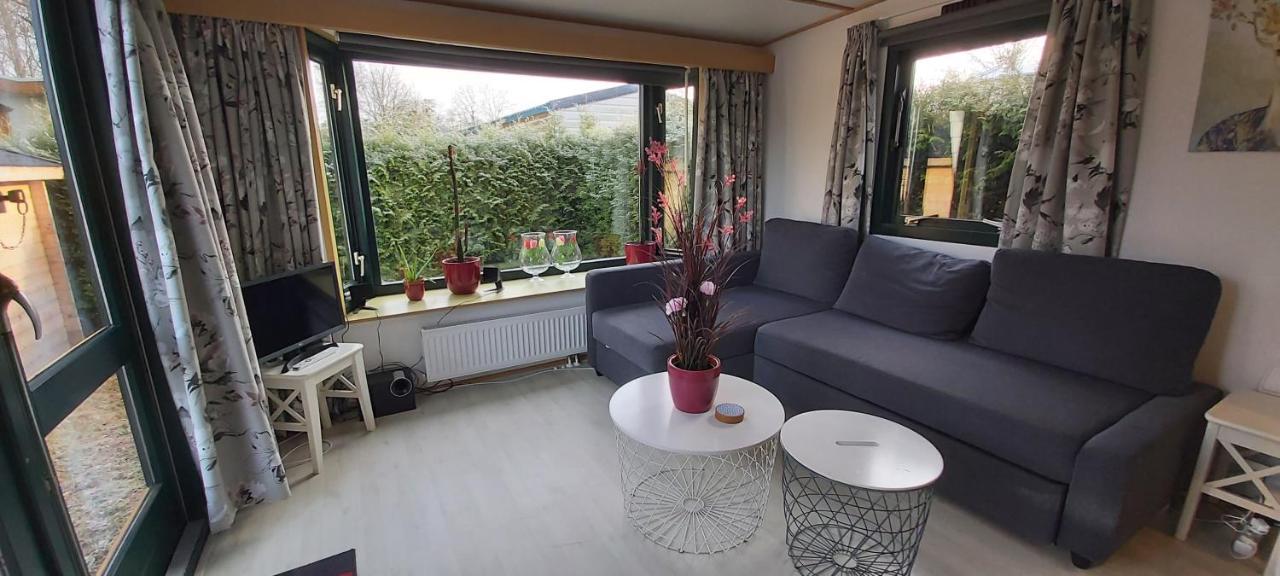 Comfortabel En Gezellig Familie Chalet Tot 6 Personen Op De Veluwe Bungalowpark De Kern Putten Εξωτερικό φωτογραφία
