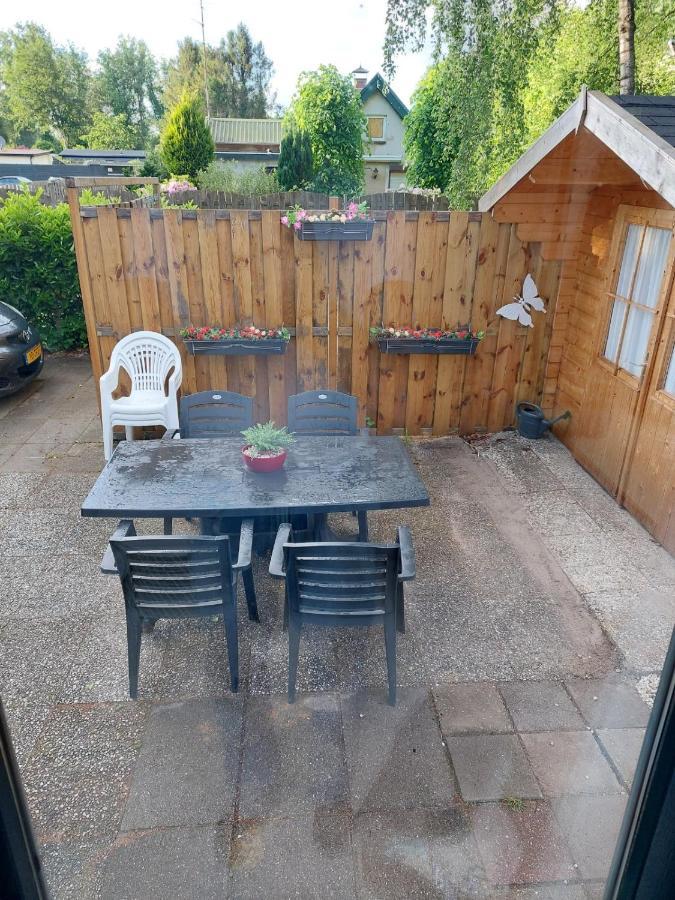 Comfortabel En Gezellig Familie Chalet Tot 6 Personen Op De Veluwe Bungalowpark De Kern Putten Εξωτερικό φωτογραφία