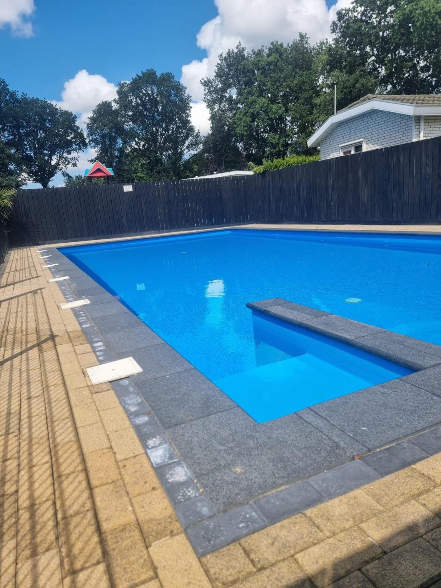 Comfortabel En Gezellig Familie Chalet Tot 6 Personen Op De Veluwe Bungalowpark De Kern Putten Εξωτερικό φωτογραφία