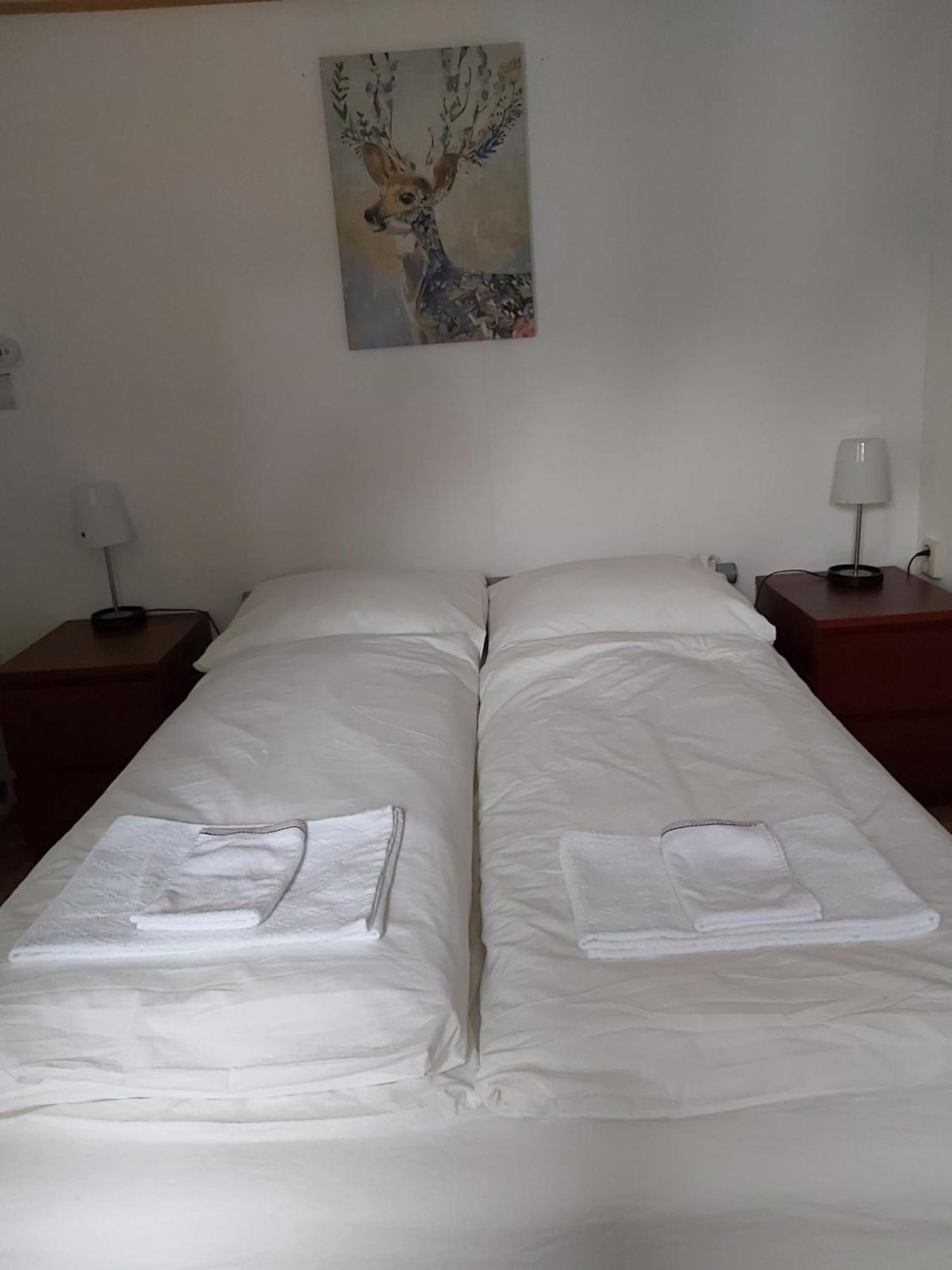 Comfortabel En Gezellig Familie Chalet Tot 6 Personen Op De Veluwe Bungalowpark De Kern Putten Εξωτερικό φωτογραφία